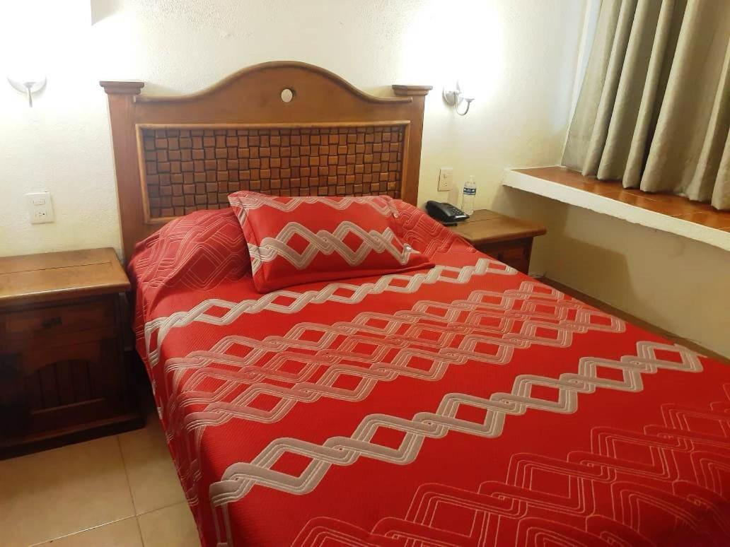 Hotel Imperial Jojutla 3*